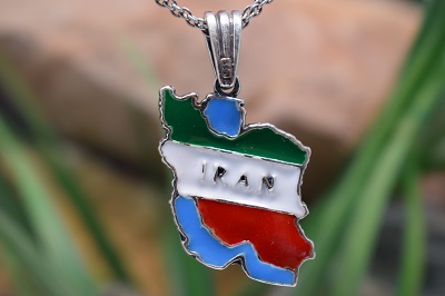 مدال گردن اویز نقره با طرح نقشه ایران